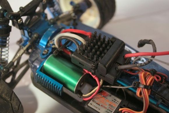 RC18T GutsSm