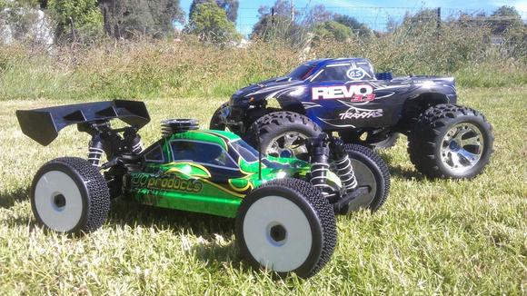 JQ Products 'The Car' rtr &amp; Traxxas Revo 21tm