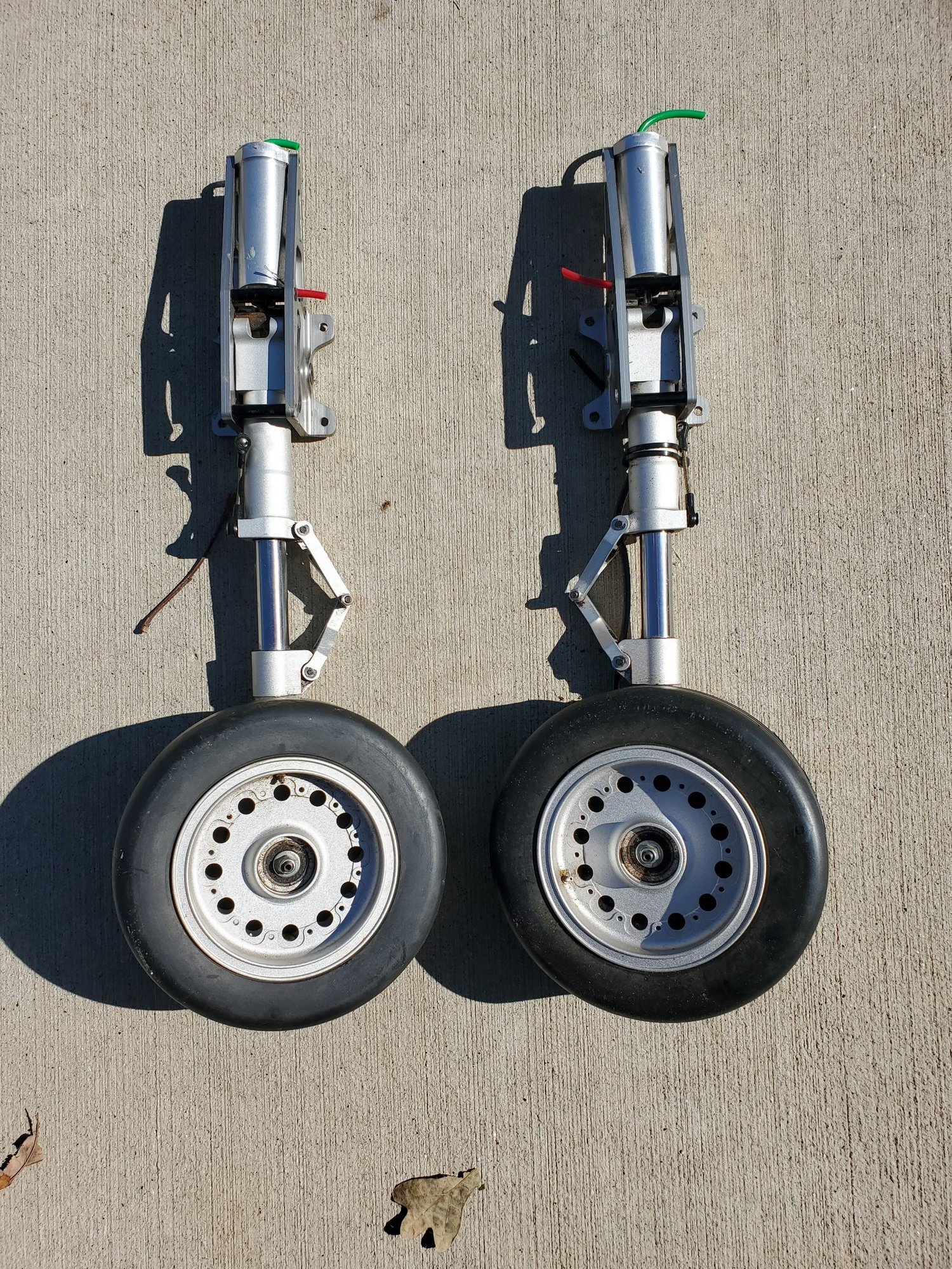 RCU Forums Wanter Skymaster T33 landing gear