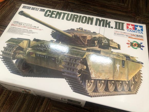 Box art. Like the M551 Sheridan Tamiya went back to a basic box. 