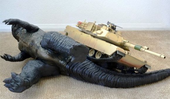 The perfect device for targeting and bringing down Godzilla and knocking out lessor rc tank IR battle games foes. Center line barrel mount, this is the deadly, proven, easy to dismount for display and proper Tamiya LED Emitter Device. Not included in the Tamiya Abrams kit and sourced from the AAF Museum. 