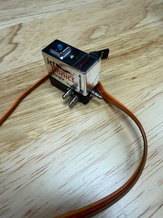 Jetronics single brake valve