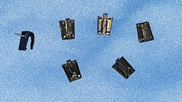 End plate hooks for  tie down cables