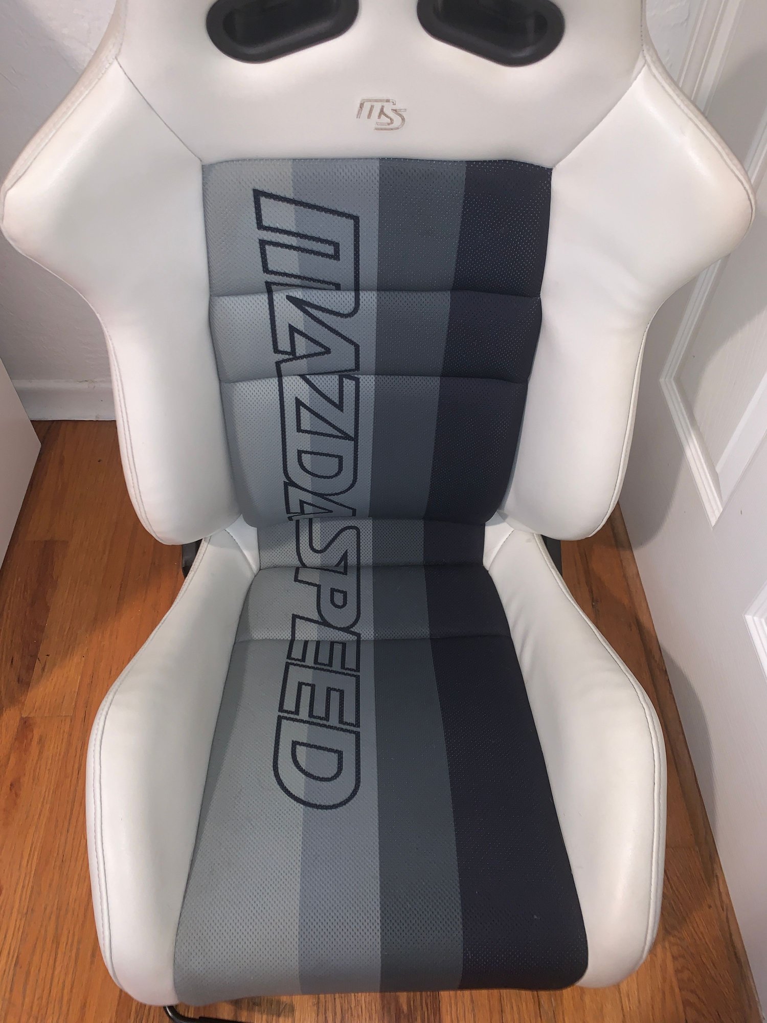 Interior/Upholstery - White Mazdaspeed A-Spec Seat - Used - 0  All Models - Salem, OR 97303, United States