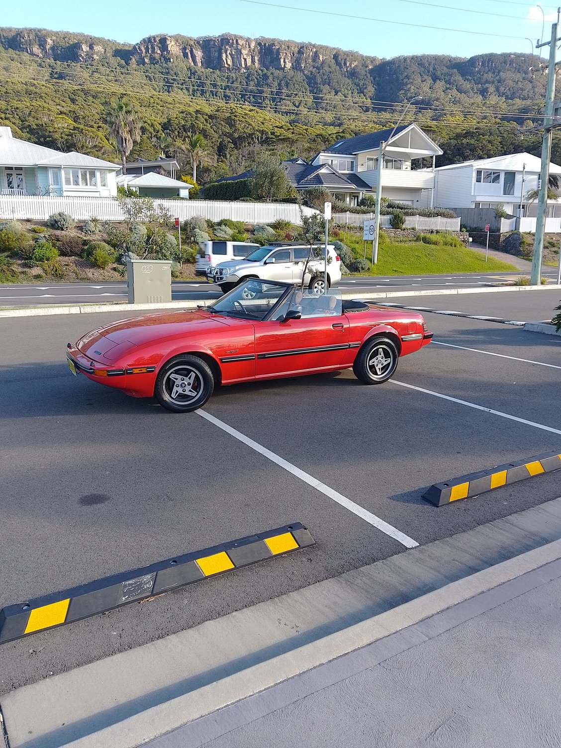 Facing west, the beautiful escarpment.