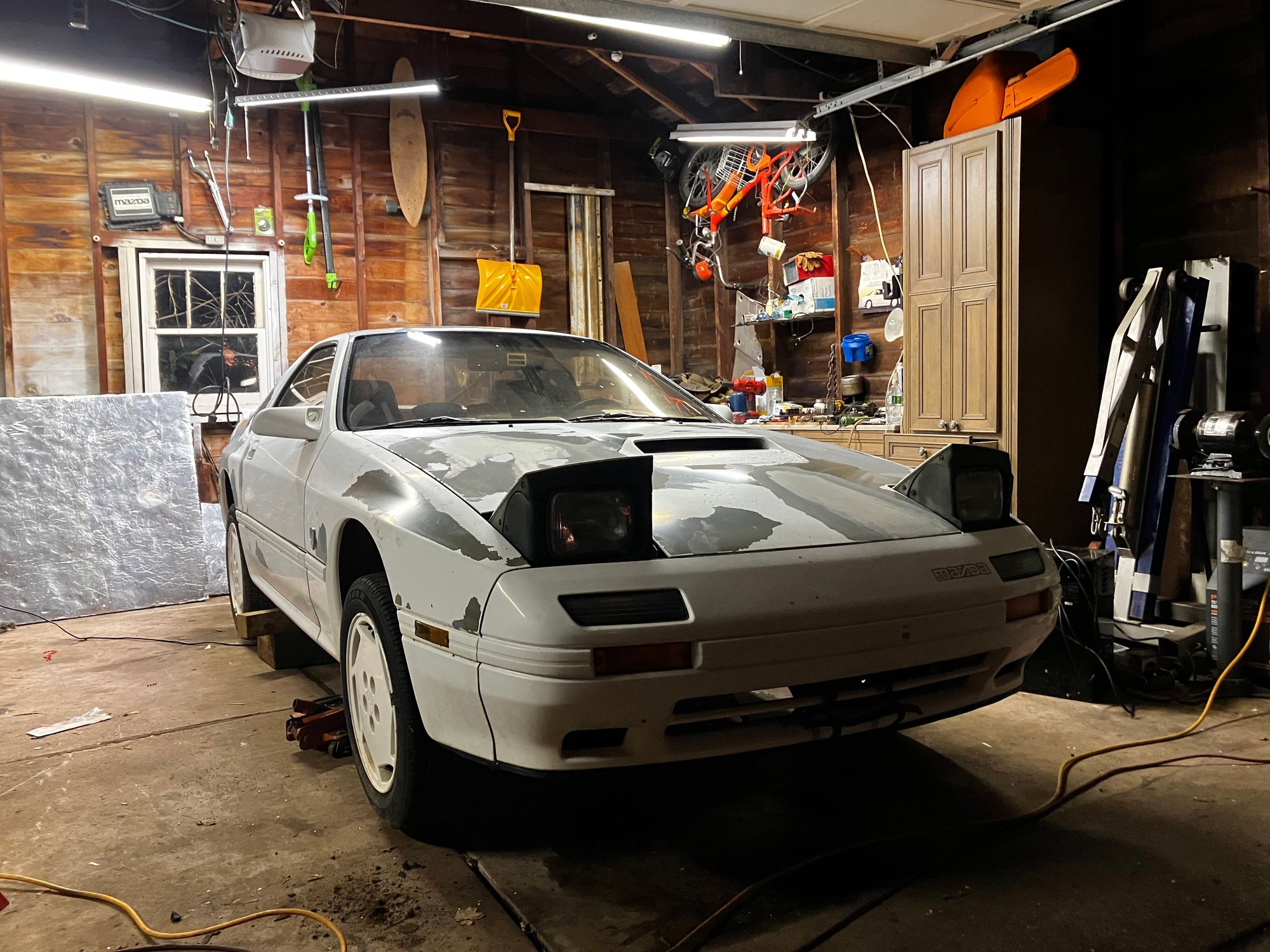 I disconnected the fuel pump and put a battery in because they just look so good with their eyes open 