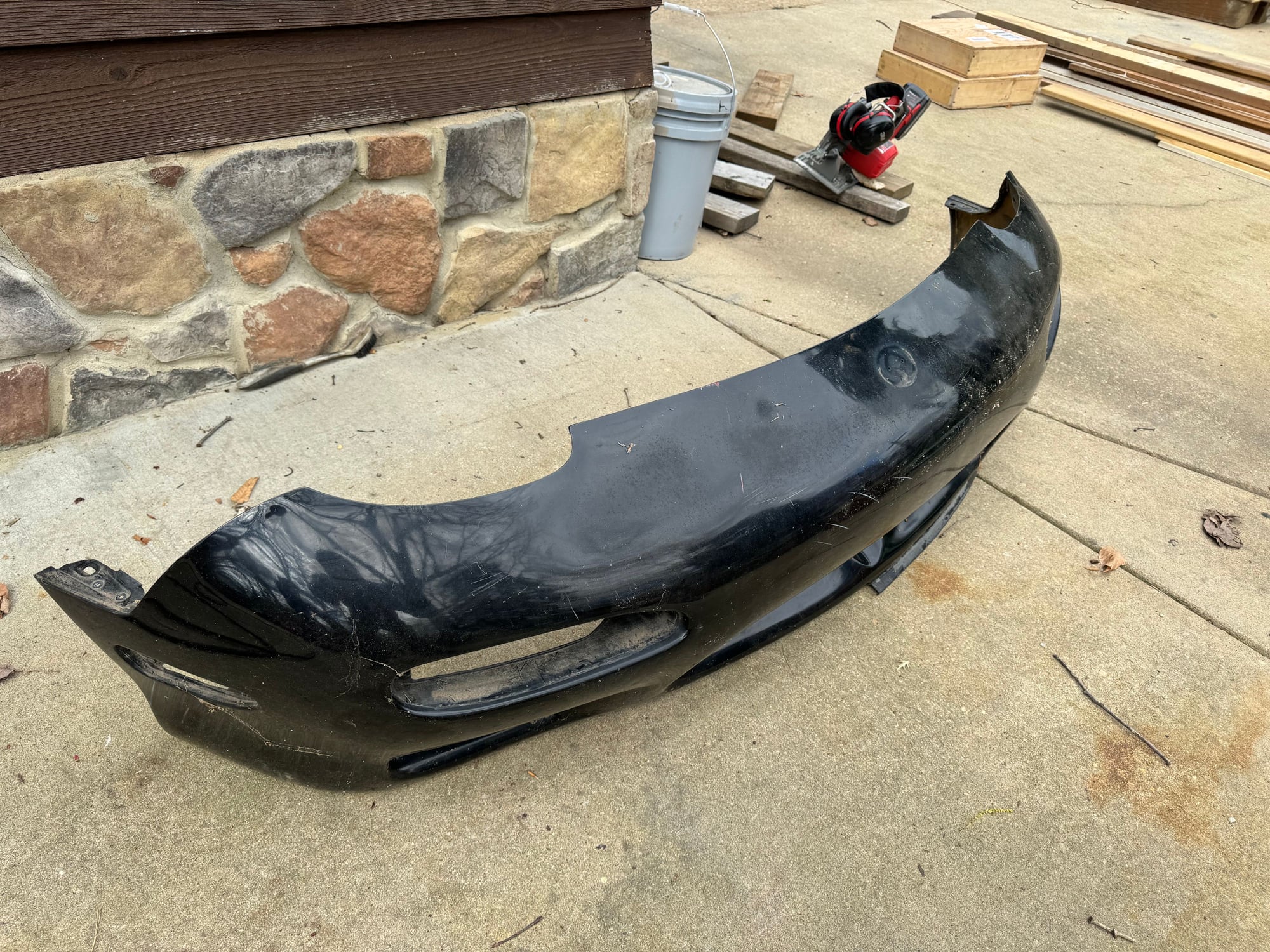 Exterior Body Parts - 1993 front bumper cover (wavy) - Used - 1993 to 1996 Mazda RX-7 - Leonardtown, MD 20650, United States