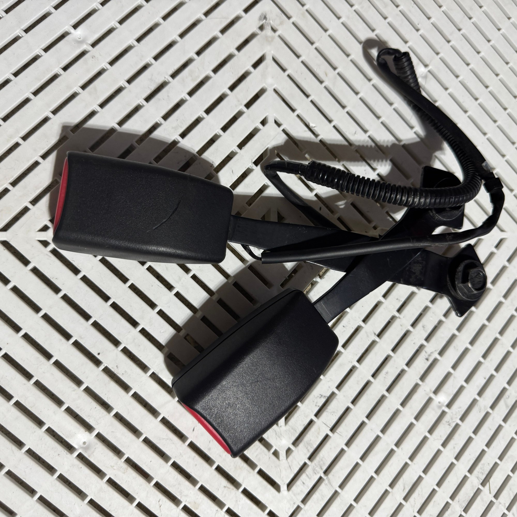 Interior/Upholstery - BLACK Seat Belts and Receivers/Buckles - Used - 1992 to 2002 Mazda RX-7 - Birmingham, MI 48323, United States