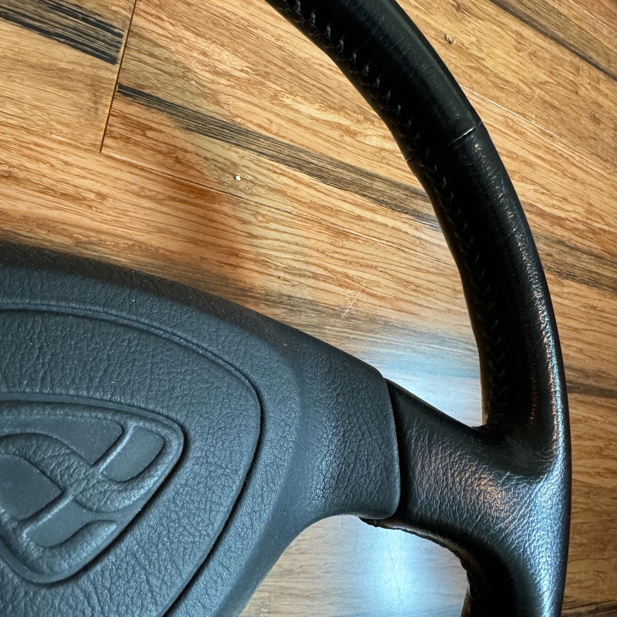 Interior/Upholstery - Super Clean Original Efini Steering Wheel - Used - 1992 to 2002 Mazda RX-7 - Birmingham, MI 48323, United States