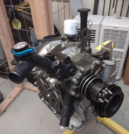 The throttle body was done in blue to match the filler neck cap!
