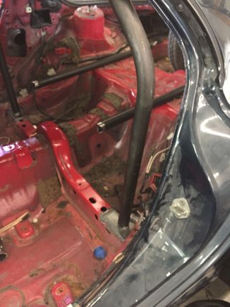 Started welding up the cage in the car