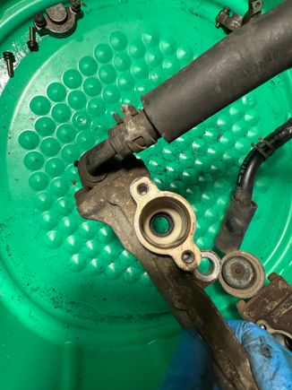 Secondary rail. Nice and clean.