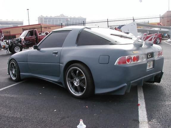 NOPI Atlanta GA, finished, but still in Primer, didnt have time to finish, although this show was my goal.
I was really happy with the way it turned out
For anyone wondering, the side skirts are for a 95 Mitsubishi Eclipse