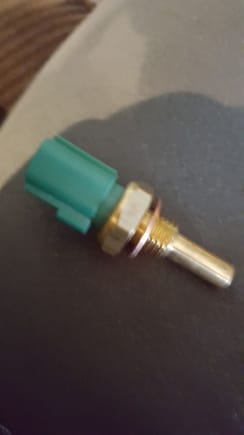 I belive it's  coolant sensor or temperature sensor i dont k ow really know a friend bought it for me