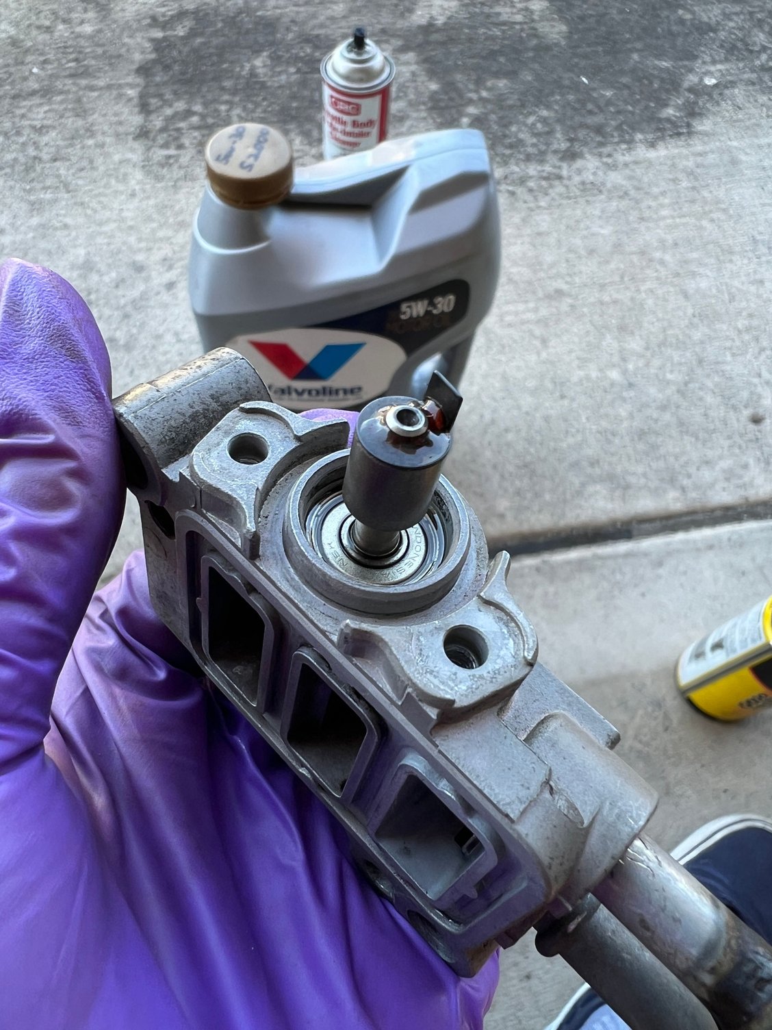 This is the bearing right? I added one drop of engine oil.