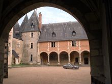 Chateau de la Verrerie courtyard