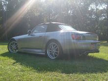 Another rear 1/4 shot.