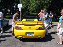 s 8 checking out jims car.jpg