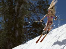 Bikini_Skiing_18.jpg