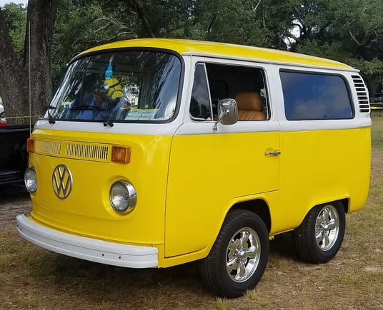 No CTC would be complete without a short VW Bus.
