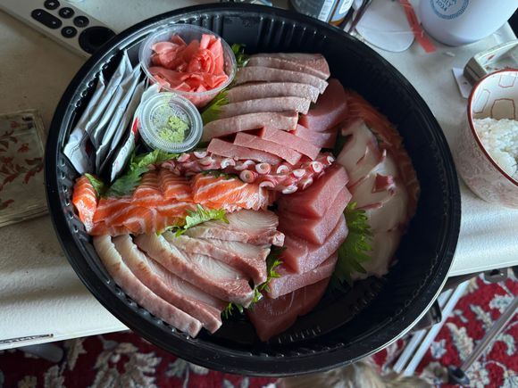 This is actually the *small* sashimi platter.  :D