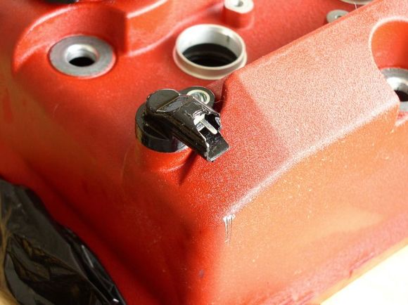 0521valvecover.jpg