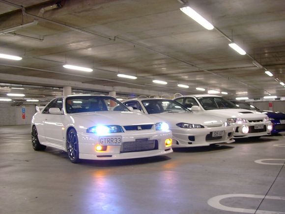 R33
