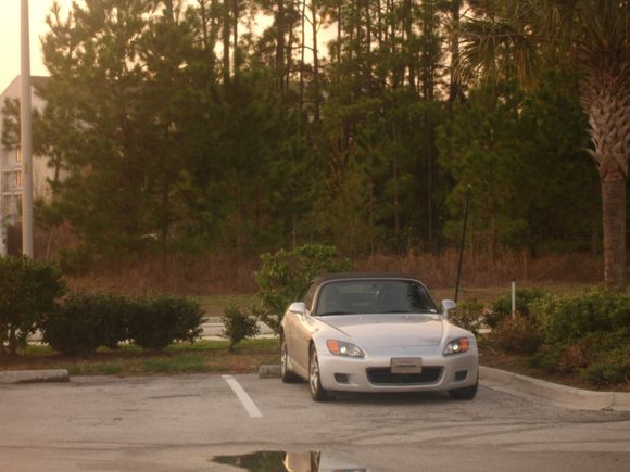 Ker's parking lot and Dick's wings 005.jpg