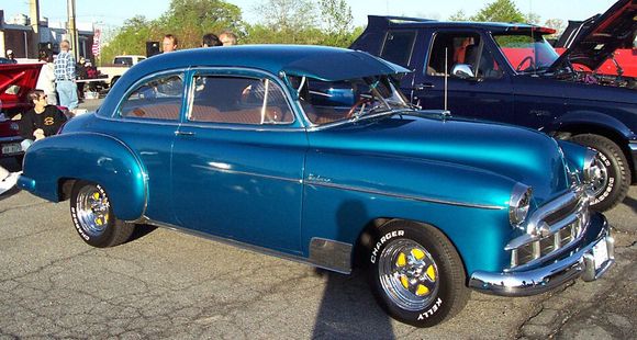1949-Chevrolet-Sedan-Custom-blue.jpg