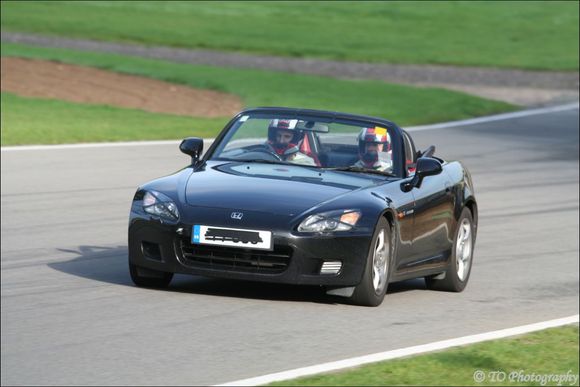 s2000 @ brands hatch