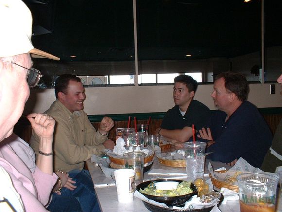 04 Lunch2.JPG