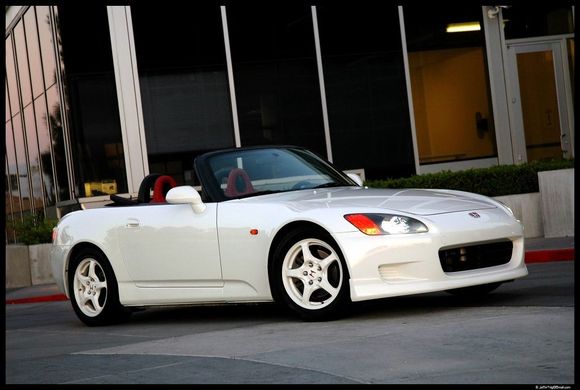White S 3.jpg