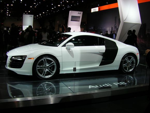 AUDI R8.jpg