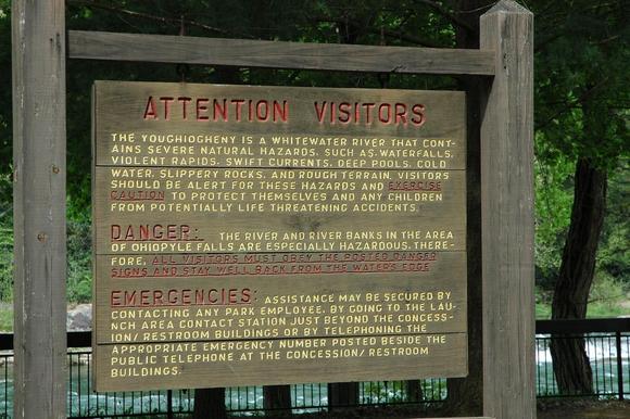 DSC_8945 080503 Sign.JPG
