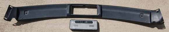 Windshield Trim w Light.JPG