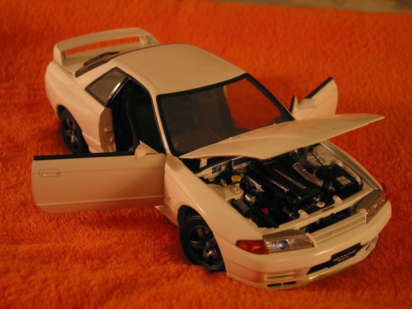 R32 model.JPG