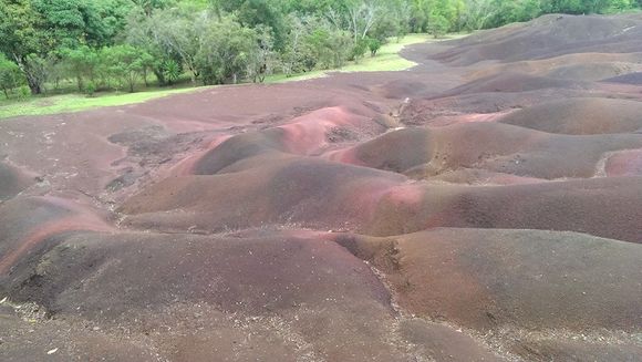 7 colour earth