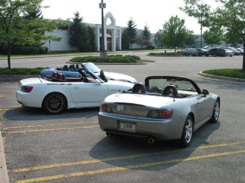 mini meet Wilton Mall 2 July 2003.jpg