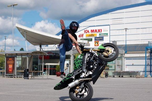 5135 217647160318 854285318 7488366 342009 n