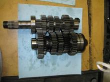 6 SPEED CONSTANT MESH , INDIRECT TRANSMISSION .