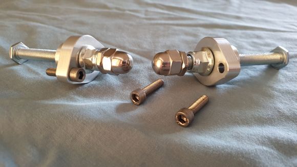 Manual cct tensioners i supply have stainless steel screws & nuts.A o-ring is fitted under the main lock nut to prevent oil leakage.I have been manufacturing & supplying various owners groups,forums & Facebook groups for afews years in UK, Europe & Canada, USA. 