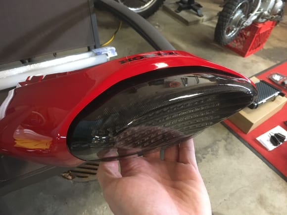 Fitting a new integrated tail light...