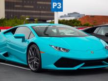 Tiffany Blue Lamborghini Huracán. Facebook: David Coyne Photography