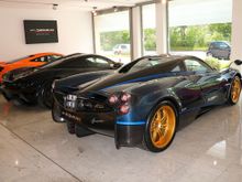 Huayra "3 Colore" Edition. Via: James Edition