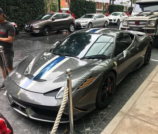 Awesome spec on this Ferrari 458 Speciale.