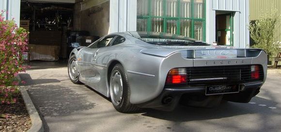 Jaguar XJ220 with QuickSilver Exhaust fitted