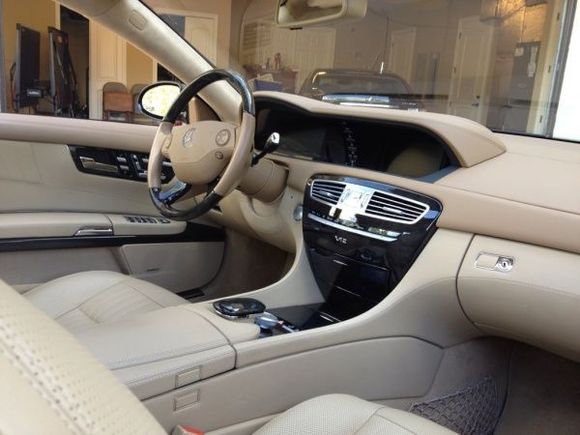 Cl600 interior