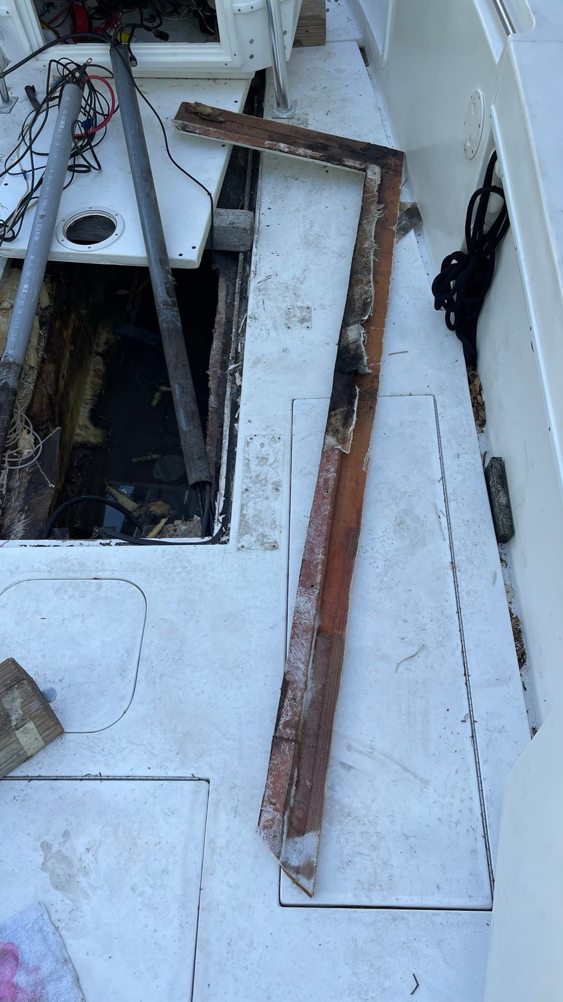 Contender 23 Open Fuel Tanks and Console Update The Hull Truth