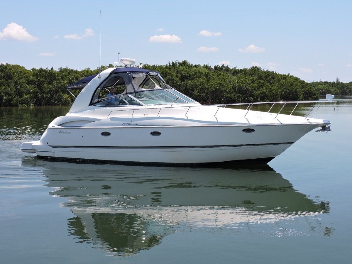 2006 CRUISERS 370 Express Yacht for Sale UB2203KA The Hull Truth
