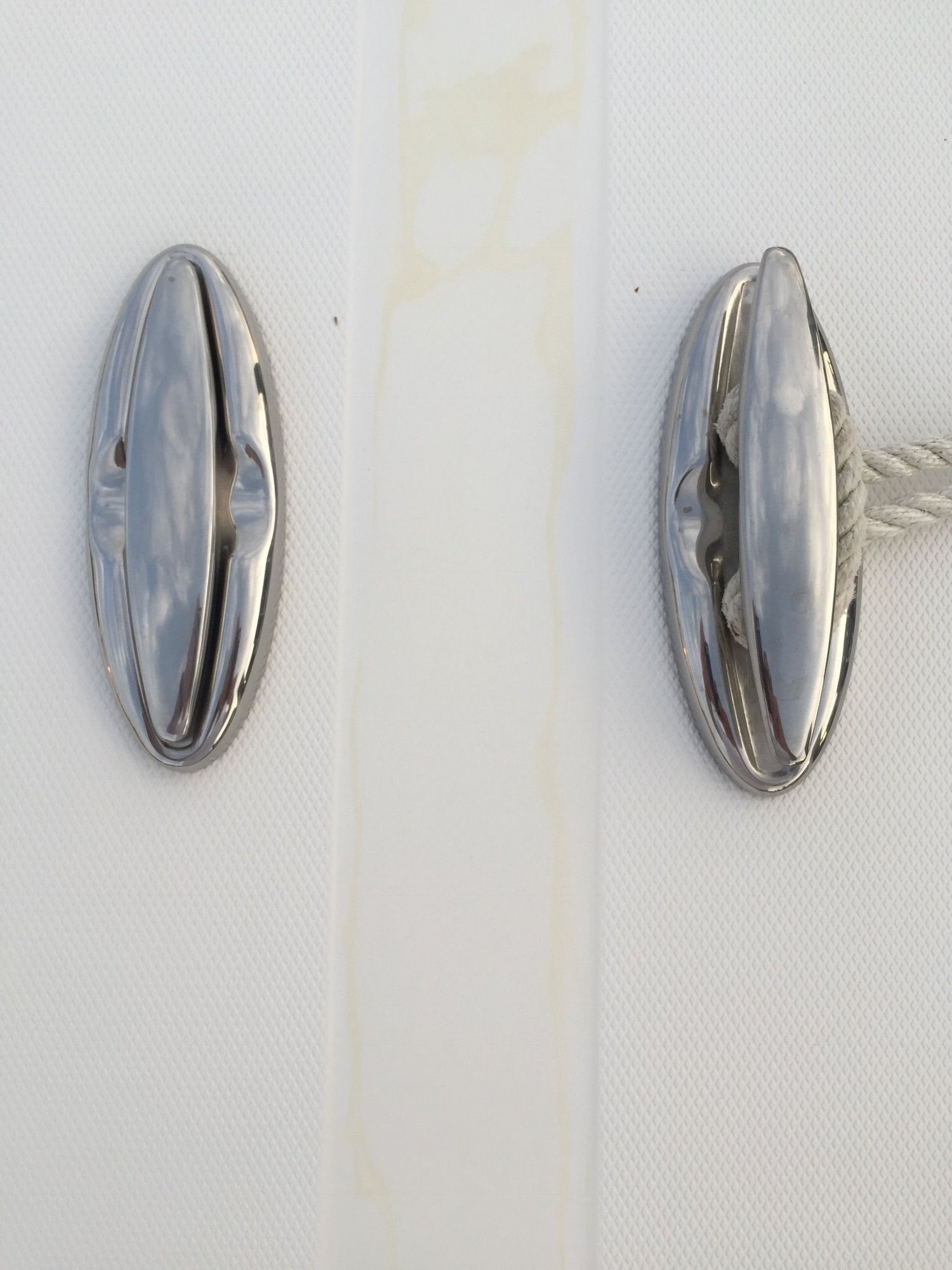 Gelcoat yellowing on new boat! The Hull Truth Boating and Fishing Forum